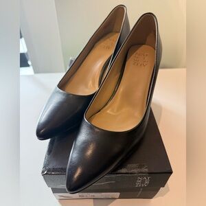 Naturalizer Classic “Beverly” Black Leather Heels